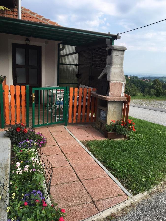 Holiday Home Maderka Strigova エクステリア 写真