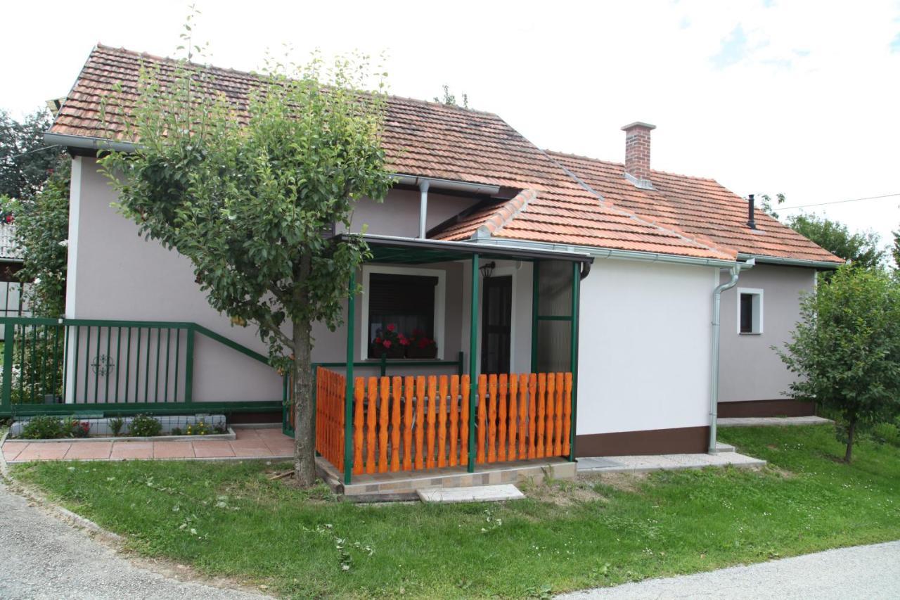 Holiday Home Maderka Strigova エクステリア 写真